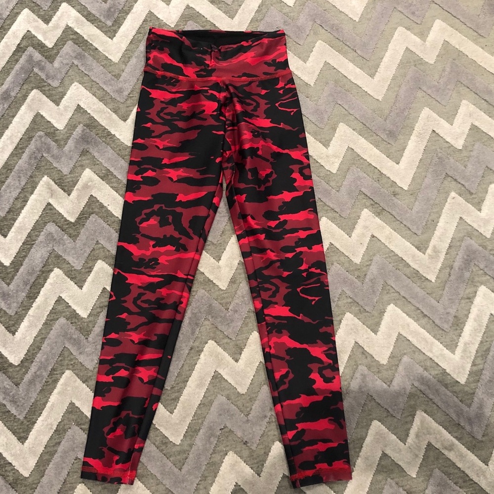 Strut This Flywheel Sports Camo ankle leggings